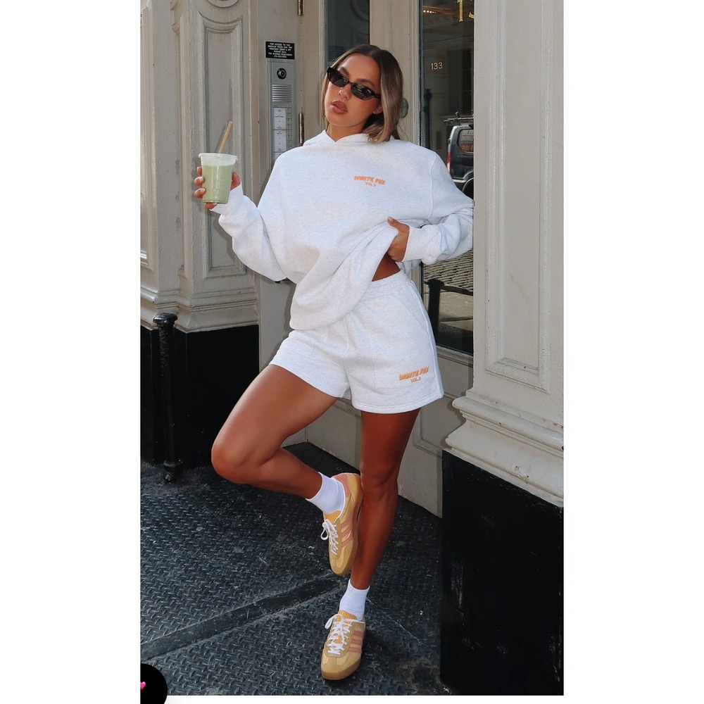 White Fox Boutique Offstage Hoodie and Lounge Shorts Set Peach Fizz Vol 3 NEW - Picture 4 of 5